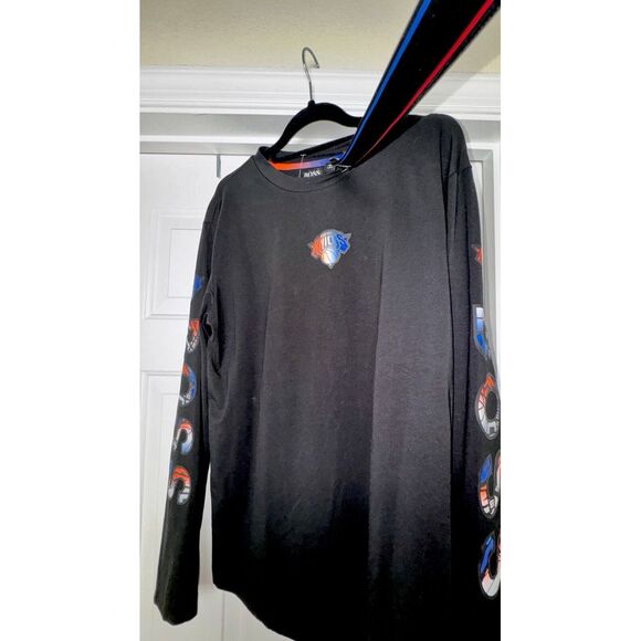 Hugo Boss New York Knicks Long Sleeve Shirt - NWT‎ - Medium Black with Lanyard - Picture 12 of 15